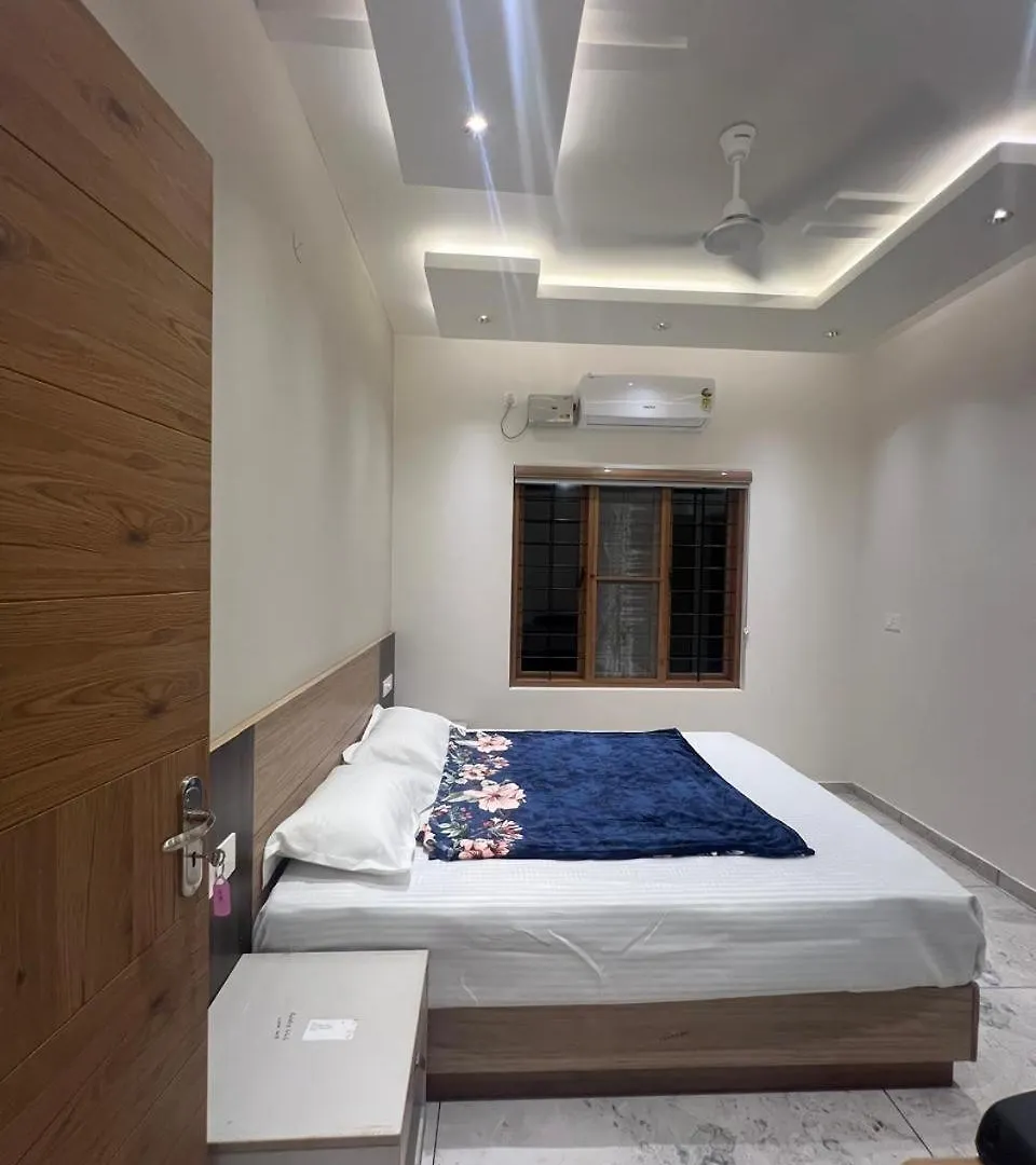 Apartment Puthussery Towers Elūr Indien